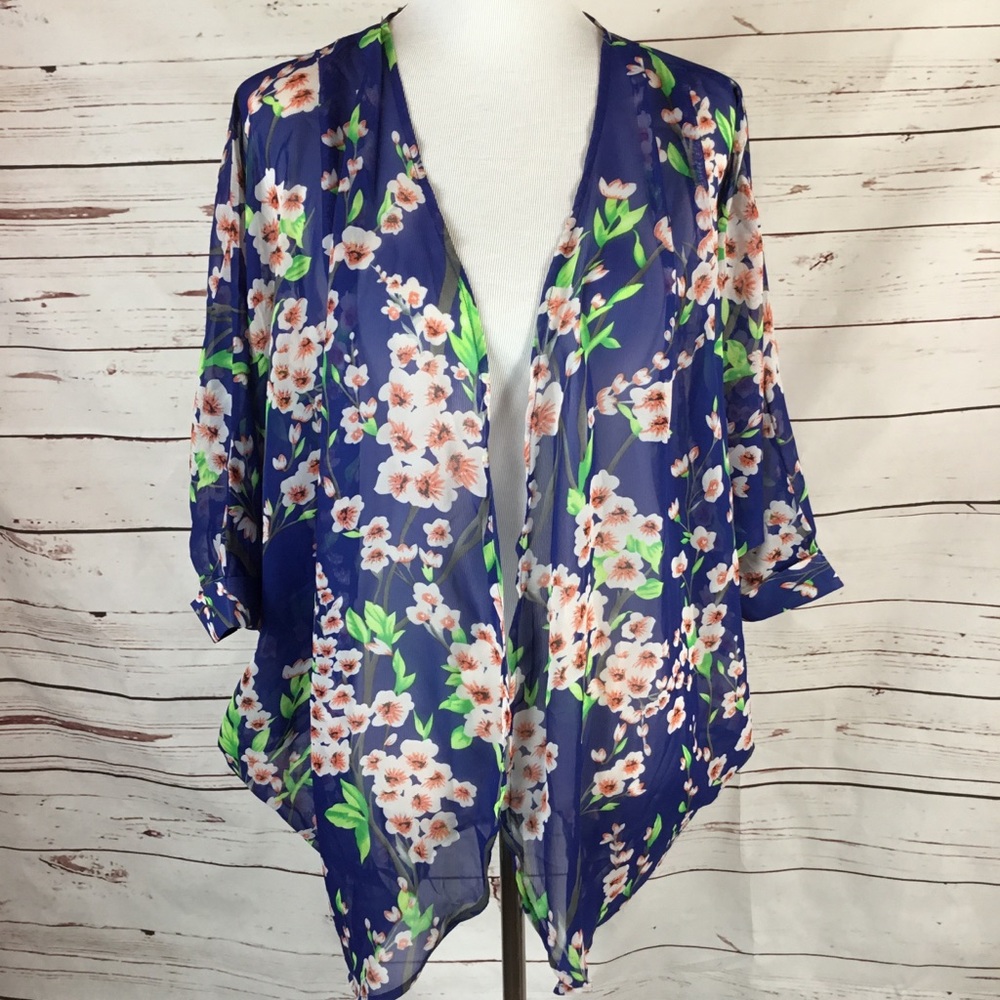 NWT Beautiful Olrain Floral Sheer Kimono Beach Vacation